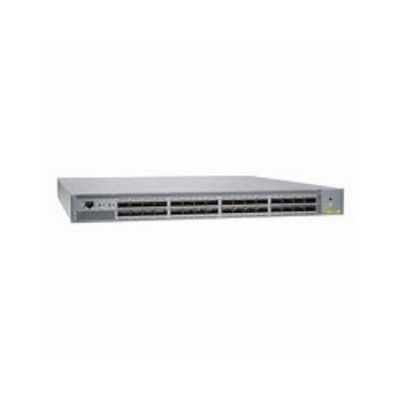 Guter Preis Anpassbare Größe QFX5220-128C-AFO 128 Port 100GbE Netzwerk-Switch für Datencenter-Konnektivität mit hoher Dichte Online